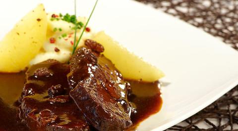 Sous Vide Sauerbraten mit Kartoffelpüree 